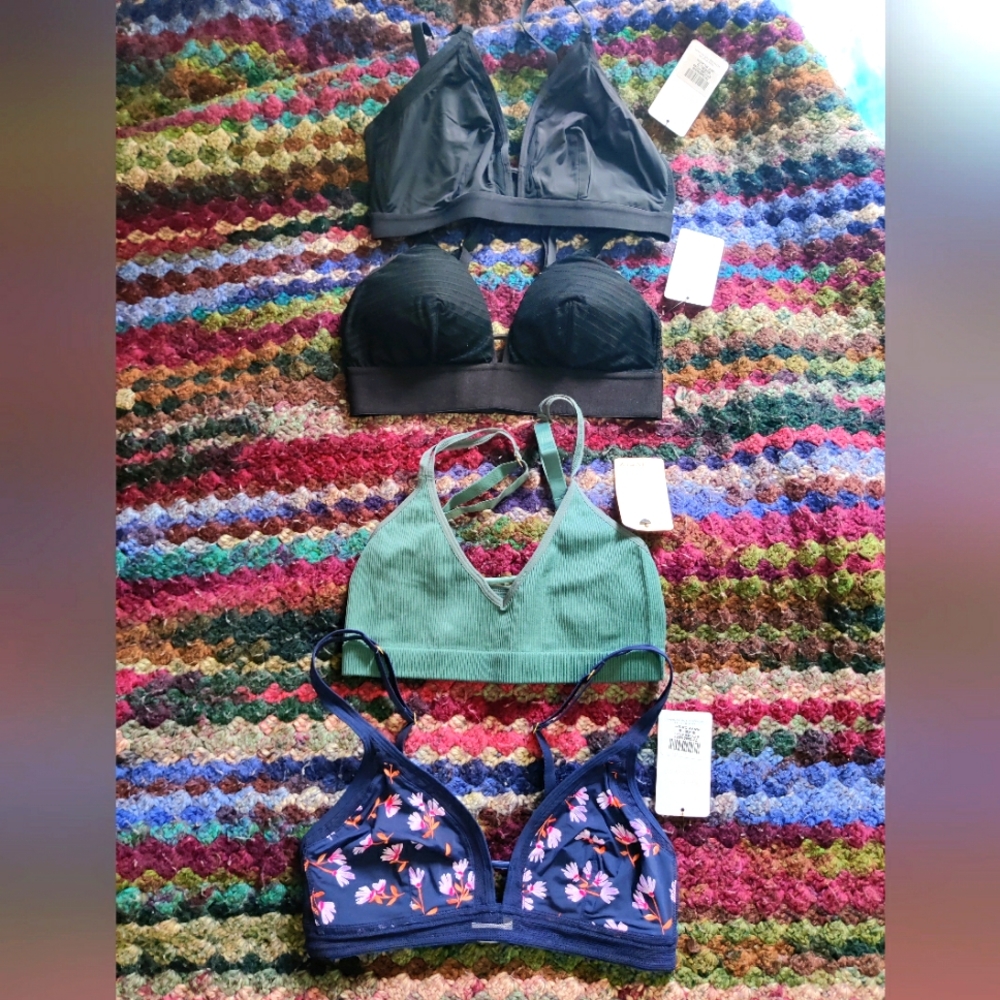 Lively X 4 Bras